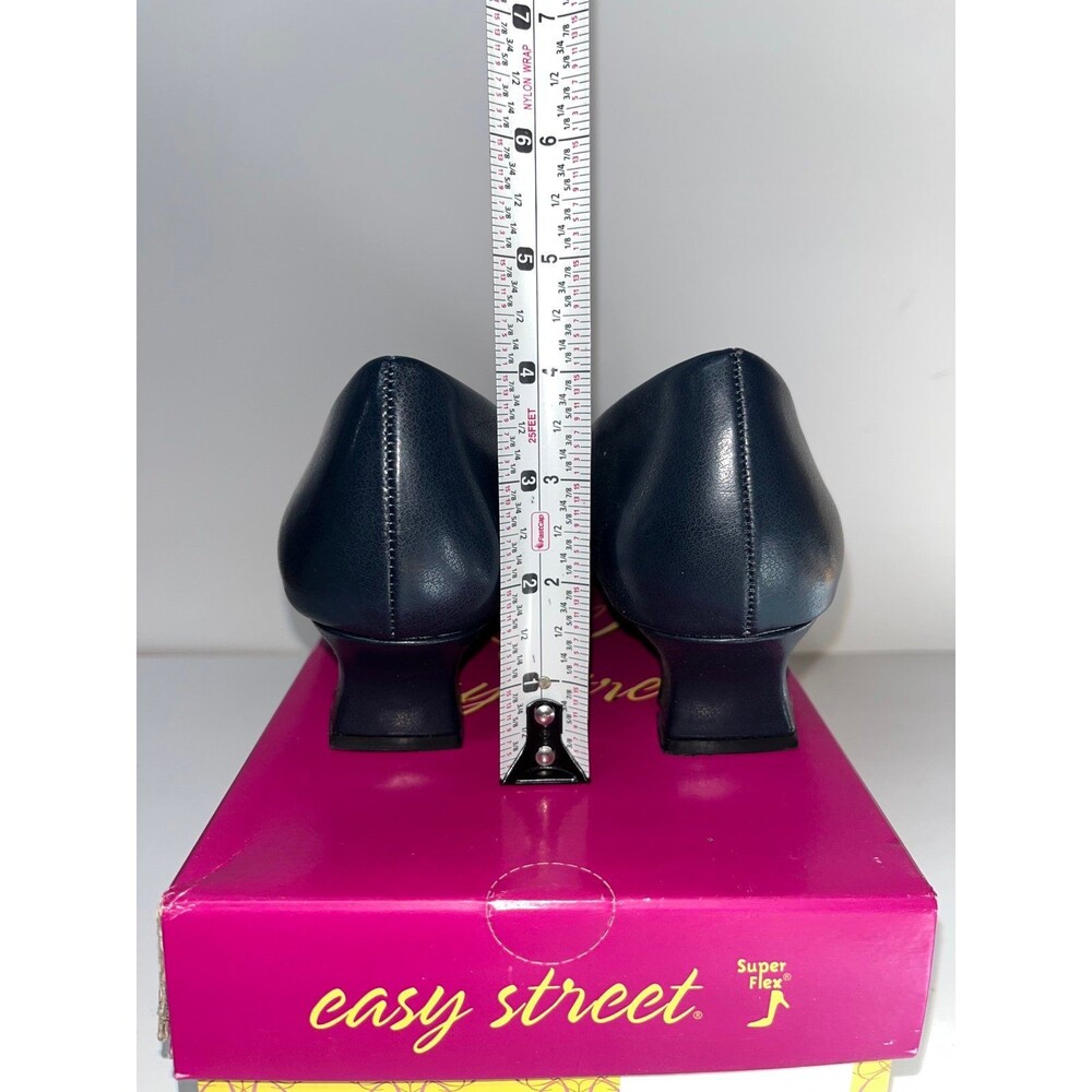 Easy Street Women's Waive New Navy Square Toe Kitten Heel Pumps Size 8.5M - Picture 3 of 8